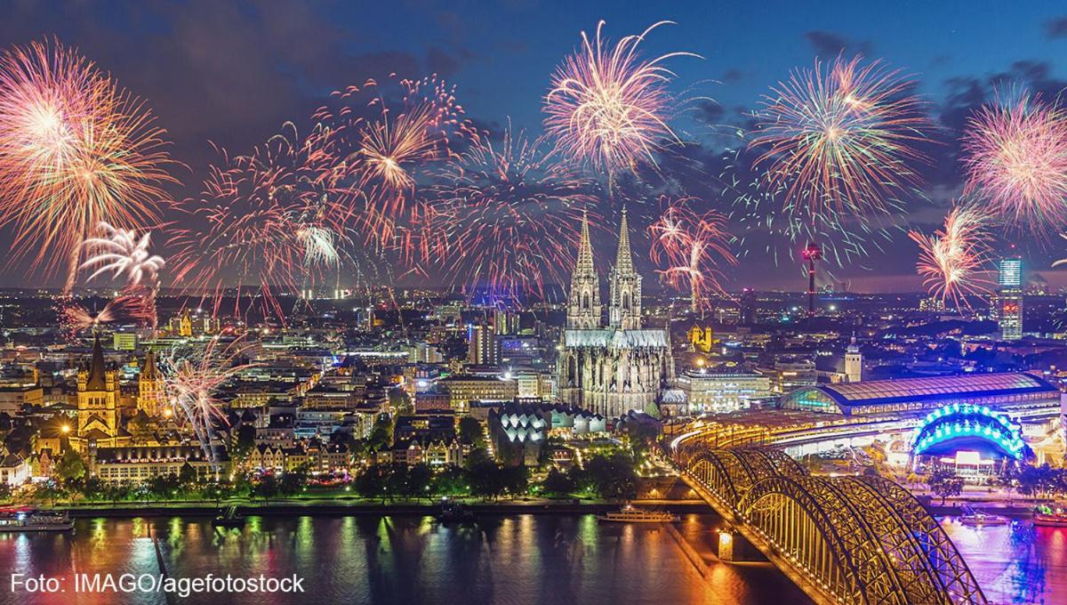 Flatdecologne Veedel - Ferienwohnung Naehe Feuerwerk - Bagian luar foto